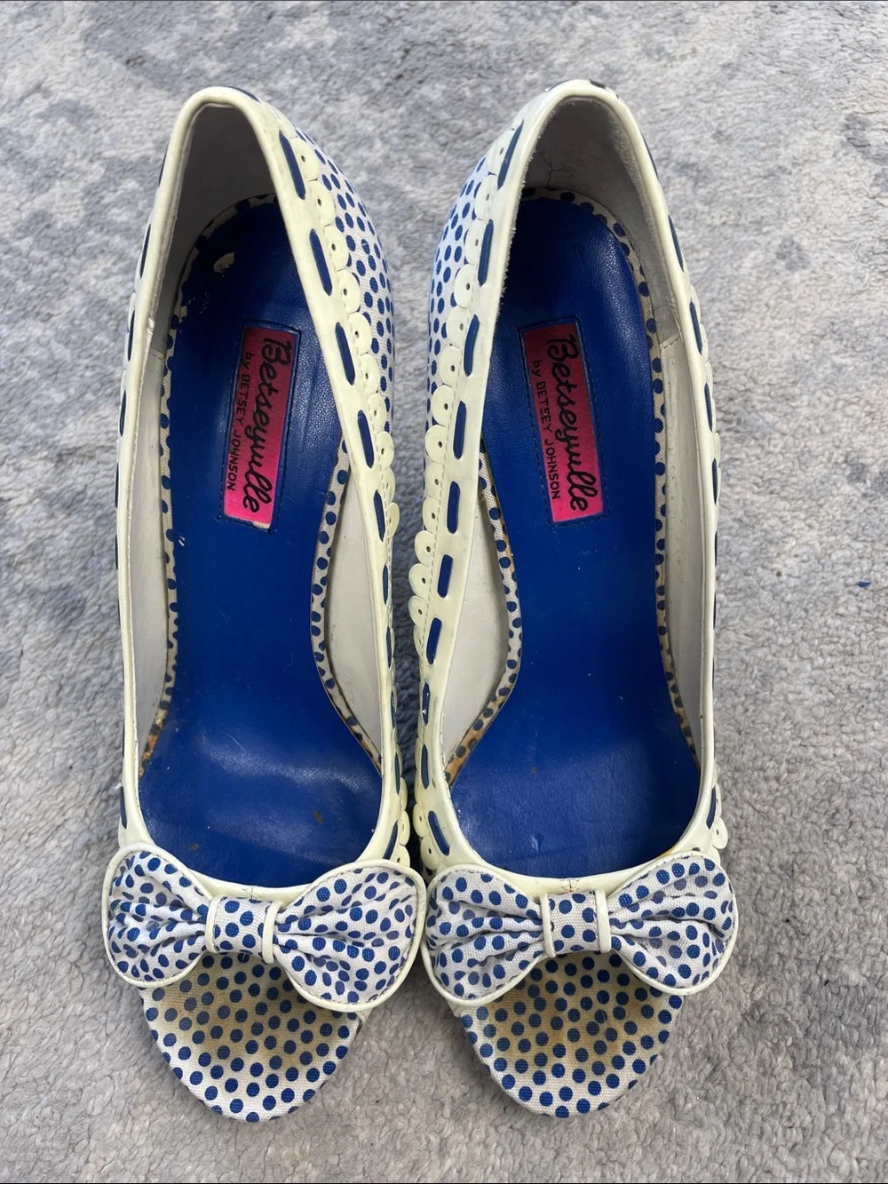 Betseyville Betsey Johnson Valyn Blue White Polka Dot Pumps Retro Bow Sz 9.5